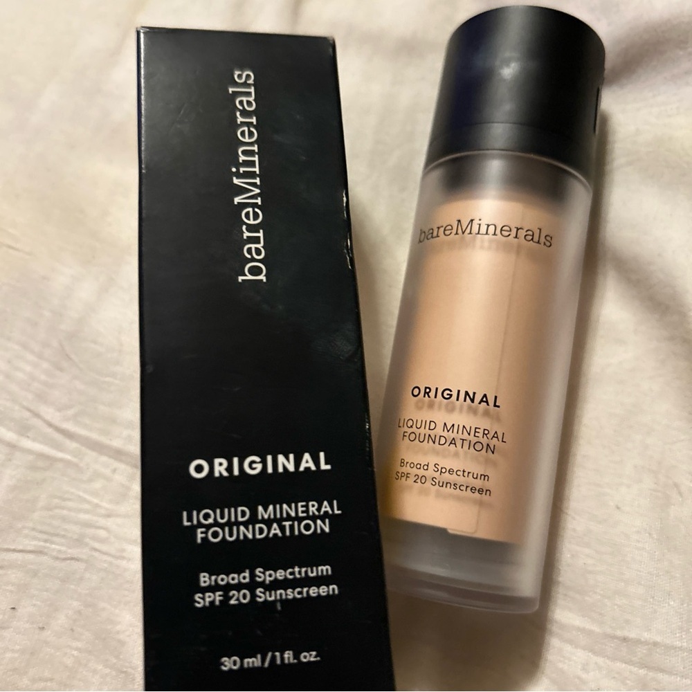 bareMinerals ORIGINAL Liquid Mineral Foundation Broad Spectrum SPF 20 - Fair 01